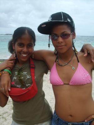 *BaRbY fEaT cHaBiNe*